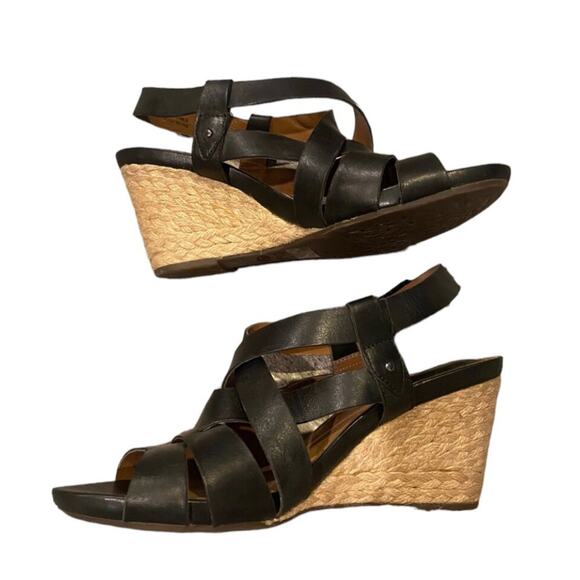 Clarks black leather strappy wedge sandals 9.5 - Picture 1 of 8